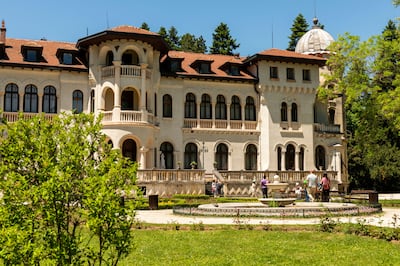 Vrana Palace near Sofia, Bulgaria. Alamy
