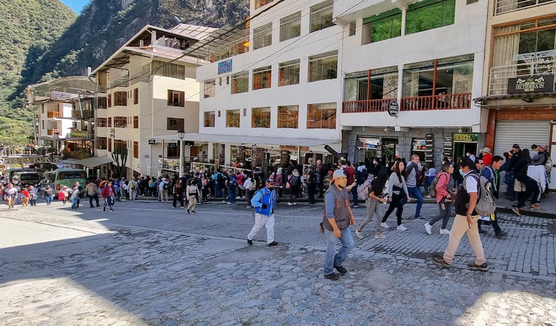 Residents and business owners called for a total strike to protest against the suspension of ticket sales to Machu Picchu. AFP