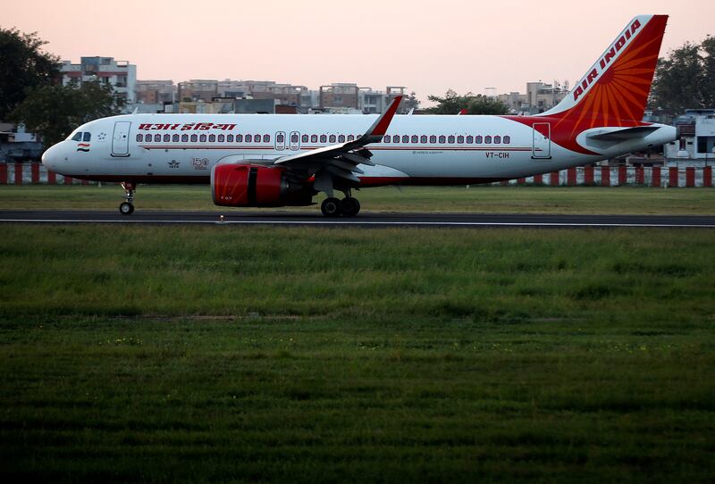 Passengers from a diverted Air India Dubai flight to Kochi landed safely in Kerala on Friday morning after being diverted to Mumbai following a drop in cabin pressure on the original flight. Reuters / Amit Dave