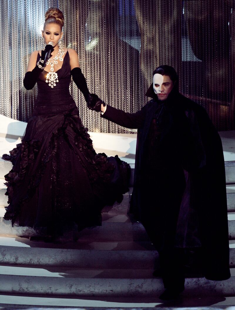 Beyonce performs 'Learn to be Lonely' from the Phantom of the Opera at the 77th annual Academy Awards in Hollywood, February 27, 2005. Reuters