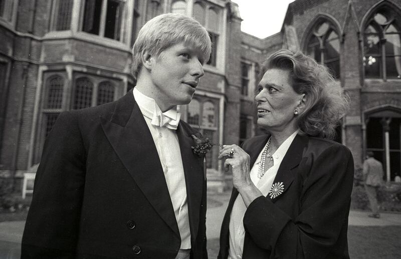 Greek minister for culture Melina Mercouri speaks with President of the Oxford Union society Boris Johnson before she addressed the Union on the subject of the Elgin Marbles. SCANNED FROM NEGATIVE. REUTERS/Brian Smith  PN