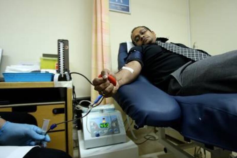 DUBAI, UNITED ARAB EMIRATES Ð Jan 6,2011: Samantha Weeramanthri donating blood at the Dubai Blood Donation Centre in Al Wasl hospital in Dubai. (Pawan Singh / The National) For News.
