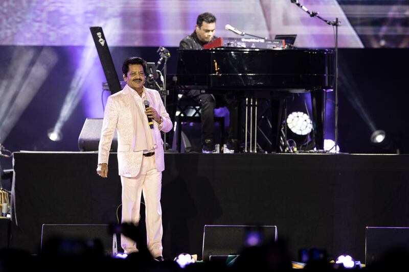 Celebrated singer Udit Narayan also performed.