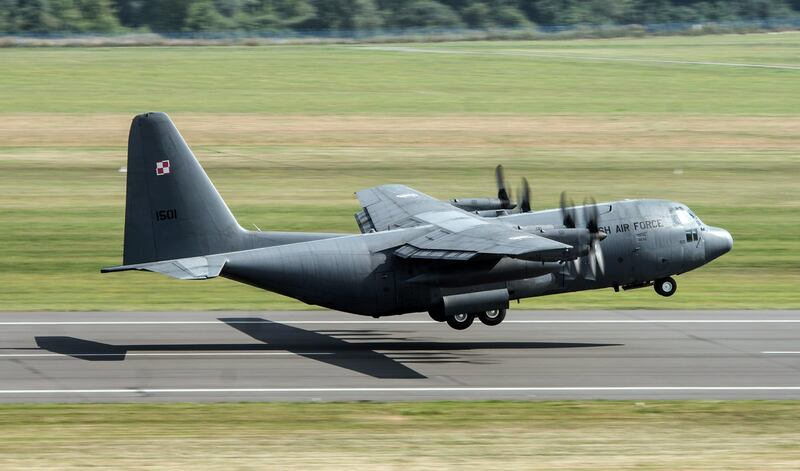 epa06137438 Polish turboprop military transport aircraft Lockheed C-130 Hercules takes off for a test flight in the 41st Air Base School in Deblin, eastern Poland, 11 August 2017. Polish Army pilots rehearsal for the air parade, which will be part of the Polish Armed Forces DAY celebrations in Warsaw and for the International Air Show 2017 in Radom between 26 and 27 August.  EPA/TOMASZ KORYSZKO POLAND OUT