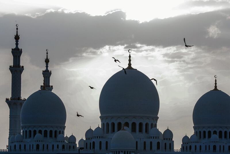 Abu Dhabi, UAE.  May 17, 2018.  Sheikh Zayed Mosque at dusk.  The first morning of Ramadan.
Victor Besa / The National
Section:  National