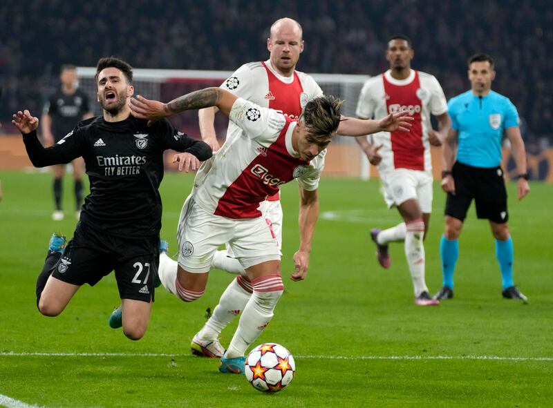 CB Lisandro Martinez (Ajax): Apart from his part in conceding the free-kick that led to Benfica’s against-the-run-of-play goal in Amsterdam, Martinez had an excellent night, vigilant in restricting the opposition to single shot on target and precise in his long and short passing. AP