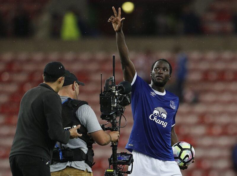 Romelu Lukaku salutes the crowd after his hat-trick led Everton to a 3-0 victory over Sunderland. Lee Smith / Reuters