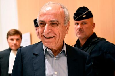 (FILES) In this file photo taken on October 7, 2019 Franco-Lebanese businessman Ziad Takieddine arrives at Paris courthouse on the first day of the trial for the financial aspect of "the Karachi case", an alleged arms deal kickbacks said to have funded the 1995 presidential campaign of Edouard Balladur. A leading witness retracted on November 11, 2020 allegations that former French president Nicolas Sarkozy took millions in cash from Libyan dictator Moamer Kadhafi for his 2007 election campaign. French-Lebanese businessman, Ziad Takieddine, had claimed he delivered suitcases carrying a total of five million euros from Tripoli to Sarkozy's chief of staff in 2006 and 2007.
 / AFP / Bertrand GUAY
