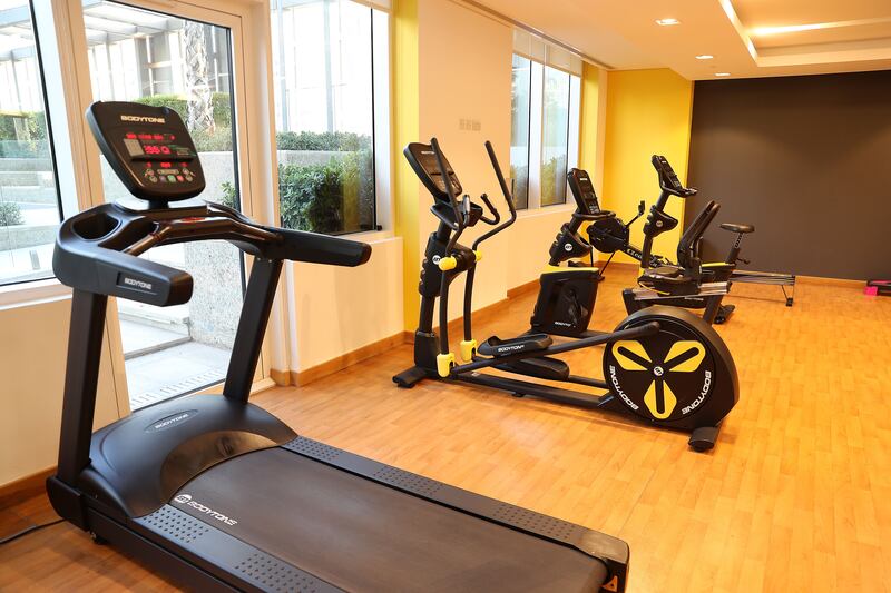 The building has plenty of amenities, including a gym