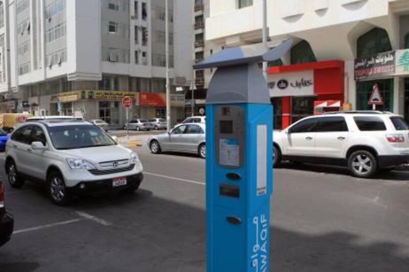 ABU DHABI - 01MAY2011- The newly parking meter has been installed by Abu Dhabi municipality in Khalidiya area in Abu Dhabi. Ravindranath K / The National 