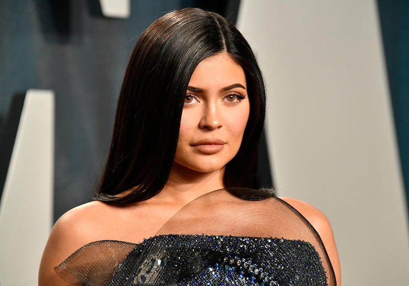 BEVERLY HILLS, CALIFORNIA - FEBRUARY 09: Kylie Jenner attends the 2020 Vanity Fair Oscar Party hosted by Radhika Jones at Wallis Annenberg Center for the Performing Arts on February 09, 2020 in Beverly Hills, California.   Frazer Harrison/Getty Images/AFP