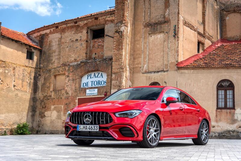 Mercedes-AMG CLA 45 S 4MATIC+;
jupiter red; Leather, two-tone – titanium gray pearl / black; Fuel consumption
combined: 8.3-8.1 l/100 km; Combined CO2 emissions: 189-186 g/km
//
Mercedes-AMG CLA 45 S 4MATIC+;
jupiter rot; Leder, titanium grau / schwarz; Kraftstoffverbrauch kombiniert: 8,3-8,1 l/100 km; CO2-Emissionen kombiniert: 189-186 g/km
