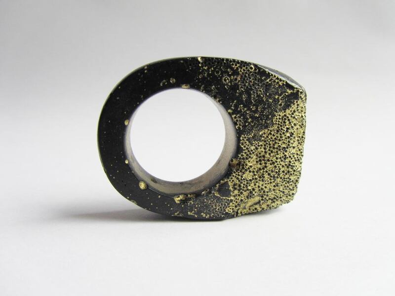 Jade Mellor's hewn black and gold ring. Courtesy: Shoreditch Muse