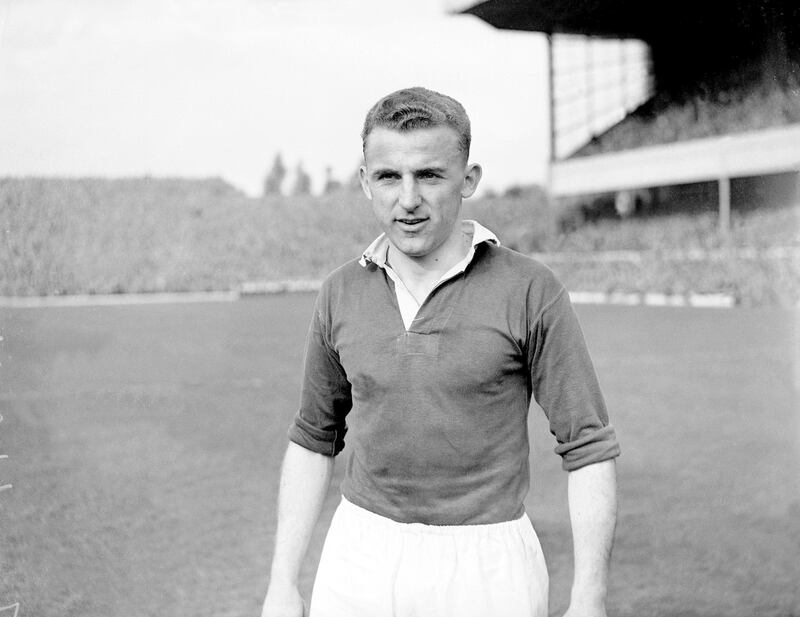 Don Gibson, Manchester United  (Photo by Barratts/PA Images via Getty Images)