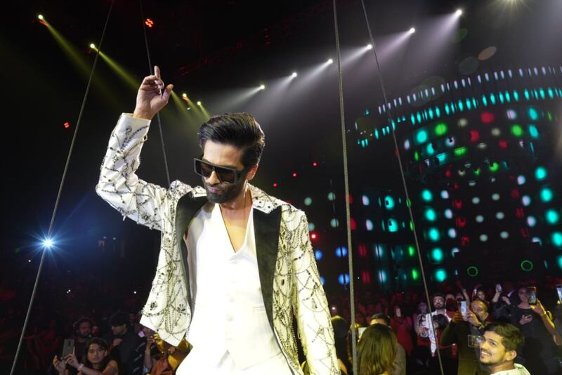 Kapoor's performance was a tribute to Bollywood singer and composer Bappi Lahiri, who died in February. 