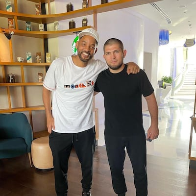 Will Smith with Khabib Nurmagomedov at the Starbucks inside Nad Al Sheba Sports Complex, Dubai. Instagram / khabib_nurmagomedov