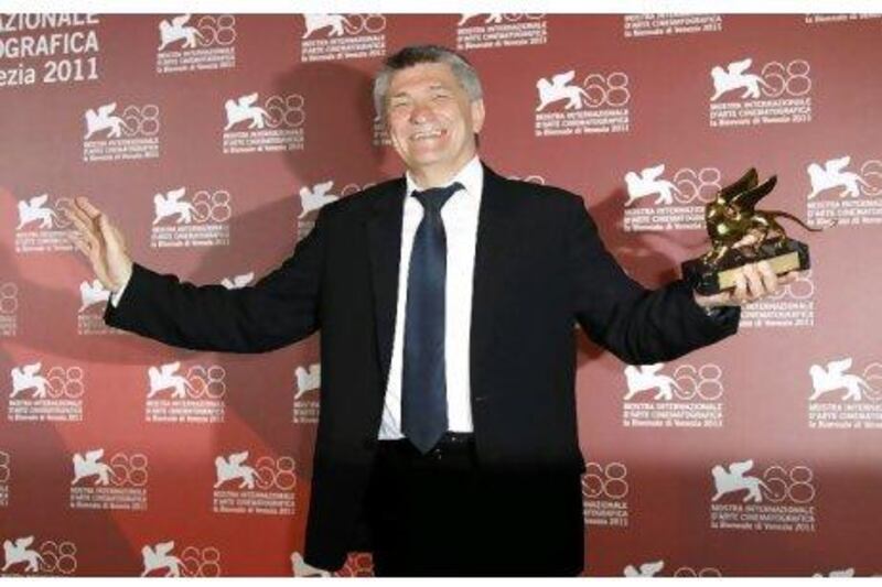 The director Aleksandr Sokurov accepted on Saturday the Golden Lion for Faust at the 68th edition of the Venice Film Festival.