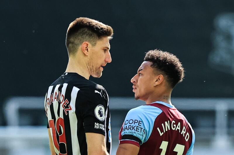 Federico Fernandez - 7: Main concern in first half was problem with his boots that referee allowed to hold up play for a couple of minutes and infuriated West Ham players. Usual important blocks and headers throughout from Argentine. AFP