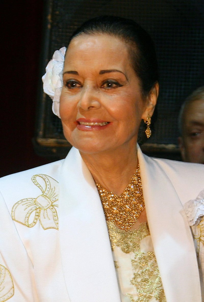 Egyptian actress Madiha Yusri poses for a picture during a ceremony to honour her life-long achievements in Cairo, late September 25, 2008. AFP PHOTO/SAMEH SHERIF / AFP PHOTO / SAMEH SHERIF