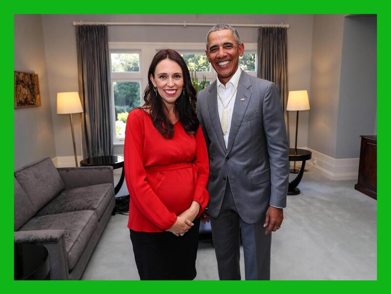 Mr Obama poses with Ms Ardern at Government House. Pool / Getty Images.