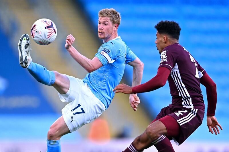 Manchester City's Belgian midfielder Kevin De Bruyne vies with Leicester City's English defender James Justin. AFP