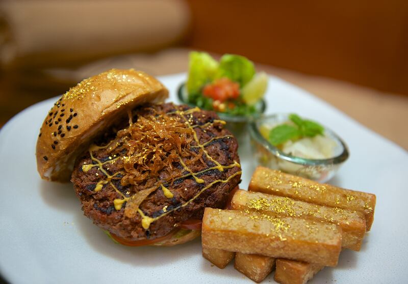 Camel burger. Photo Courtesy Emirates Palace *** Local Caption ***  al13fe-pg4-CamelBurger.jpg