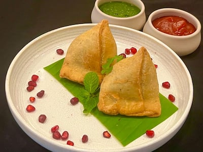 Most air fryers have a samosa setting with a run time of about 12 minutes. Photo: Ranveer Brar / KashKan