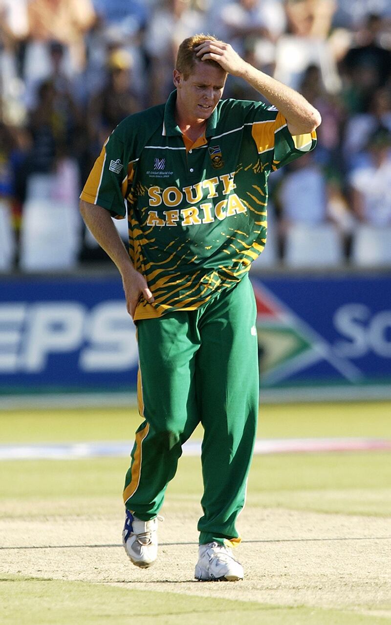 DURBAN - MARCH 3:  Shaun Pollock of South Africa holds his head in frustration during the ICC Cricket World Cup 2003 Pool B match between South Africa and Sri Lanka held on March 3, 2003 at Kingsmead Cricket Ground, in Durban, South Africa. The match ended in a tie. (Photo by Shaun Botterill/Getty Images)