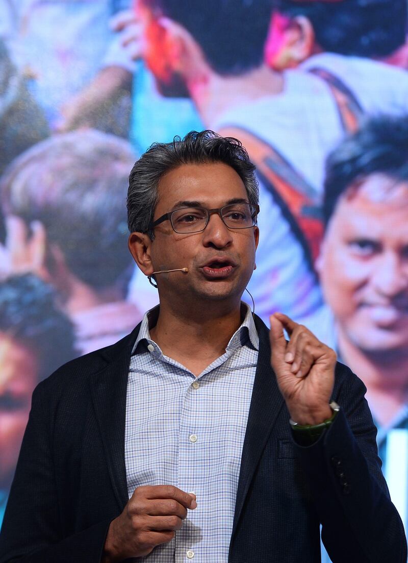 Vice President of Google for South East Asia and India, Rajan Anandan, speaks during the launch of the Google 'Tez' mobile app for digital payments in New Delhi on September 18, 2017. / AFP PHOTO / SAJJAD HUSSAIN