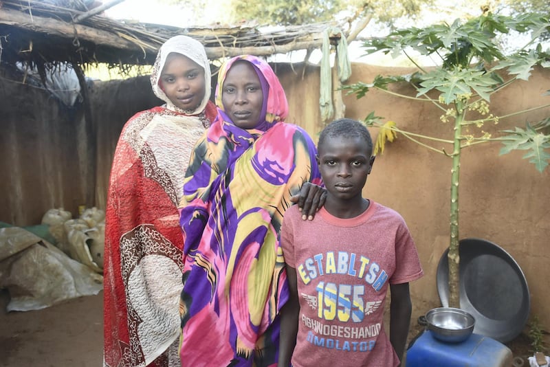 STRICTLY NO USE BEFORE 05:00 GMT (09:00 UAE) 18 JUNE 2020

“I saw [returning home] as a new beginning, but when we arrived in Sudan I was informed by neighbours in my village that my land was occupied by other people.”

Rawda Yusuf, 42, fled from Kurgei West village in Sudan’s North Darfur region to Chad in 2005. She returned home in November 2019 but is living with her four children in Kassab internally displaced persons camp in Kutum, because her home has been occupied and it is not safe to return to her village. ; As well as hosting 1.1 million refugees from countries including South Sudan, Eritrea, Syria, Central African Republic and Chad, there are nearly 1.9 million Sudanese living as internally displaced persons (IDPs) in their own country. In addition, at least 700,000 Sudanese refugees live in exile (including 335,000 in Chad and 275,000 in South Sudan) of whom 600,000 fled conflict in the Darfur region which began in 2003. Voluntary repatriation of Sudanese refugees from Chad started in April 2018 and several thousand have returned to Darfur. Occupied land, lack of basic services and insecurity has hindered some returnees from re-establishing themselves in their villages of origin. UNHCR’s Assistant High Commissioner for Operations George Okoth-Obbo visited Kassab IDP camp in North Darfur in November 2019, to meet Sudanese returnees from Chad.