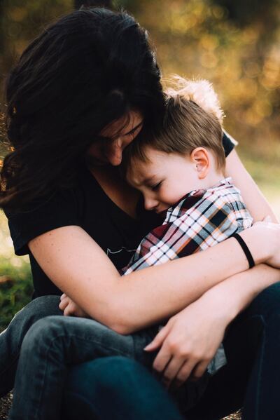 Parents should try to comfort children by talking to them about their fears and worries. Unsplash