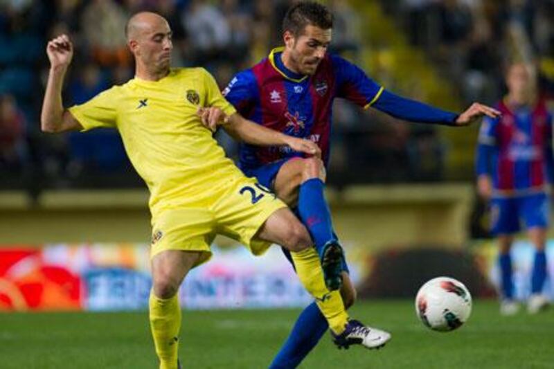 Villarreal's Borja Valero, left, and the rest of his teammates found out that Levante and Xavier Torres Buigues were more than they bargained for.