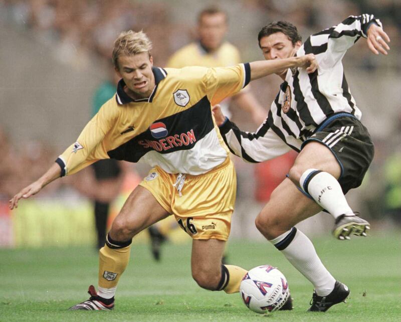 Newcastle United's Gary Speed battles for the ball with Sheffield Wednesday's Niclas Alexanderson  (Photo by Tony Marshall/EMPICS via Getty Images)