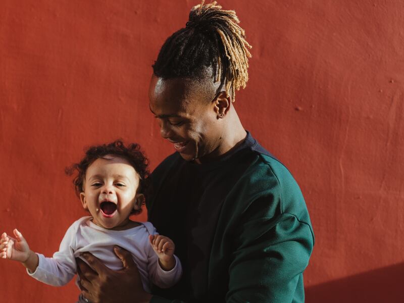 Positive parenting involves matching your child’s pace and supporting him or her to find ways to cope. Unsplash / Humphrey Muleba