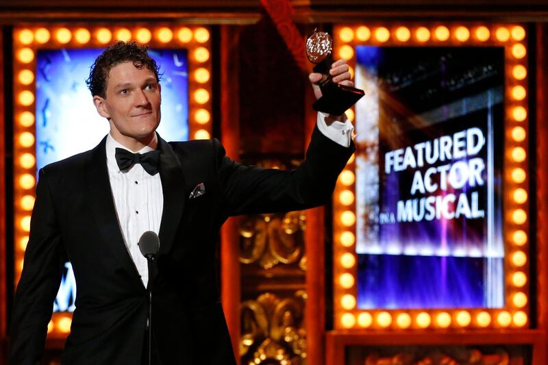 Actor Gabriel Ebert accepts the award for Best Performance by an Actor in a Featured Role in a Musical in "Matilda the Musical" during the American Theatre Wing's annual Tony Awards in New York June 9, 2013. REUTERS/Lucas Jackson (UNITED STATES - Tags: ENTERTAINMENT) (TONYS-SHOW) *** Local Caption ***  AAL162_STAGE-TONYAW_0610_11.JPG