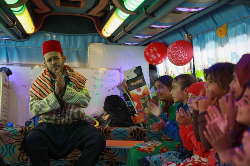 The bus also offers classes in singing and drawing.