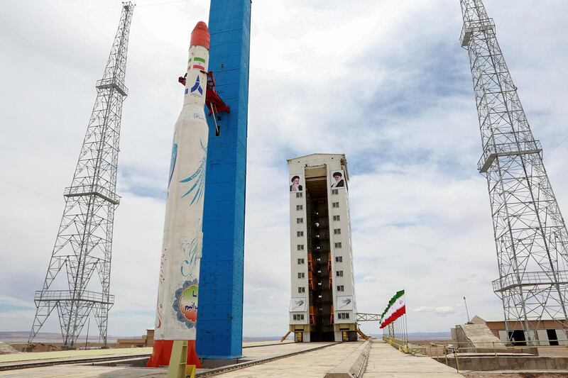 A handout picture released by Iran's Defence Ministry on July 27, 2017 shows a Simorgh (Phoenix) satellite rocket at its launch site at an undisclosed location in Iran. / AFP PHOTO / IRANIAN DEFENCE MINISTRY / HO