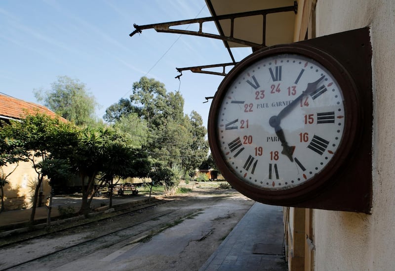 A clock is seen at the remains of the old railway station in Beirut, Lebanon October 27, 2017. Picture taken October 27, 2017. REUTERS/Jamal Saidi