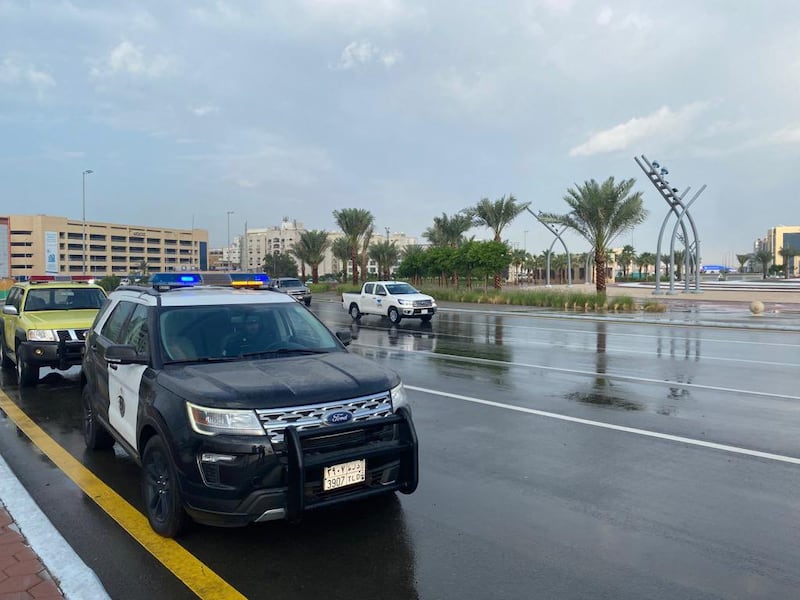 Police watch for weather-related accidents in the Makkah area