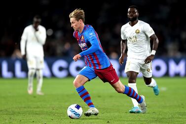 SYDNEY, AUSTRALIA - MAY 25: Frenkie de Jong of FC Barcelona controls the ball during the match between FC Barcelona and the A-League All Stars at Accor Stadium on May 25, 2022 in Sydney, Australia. (Photo by Brendon Thorne / Getty Images)