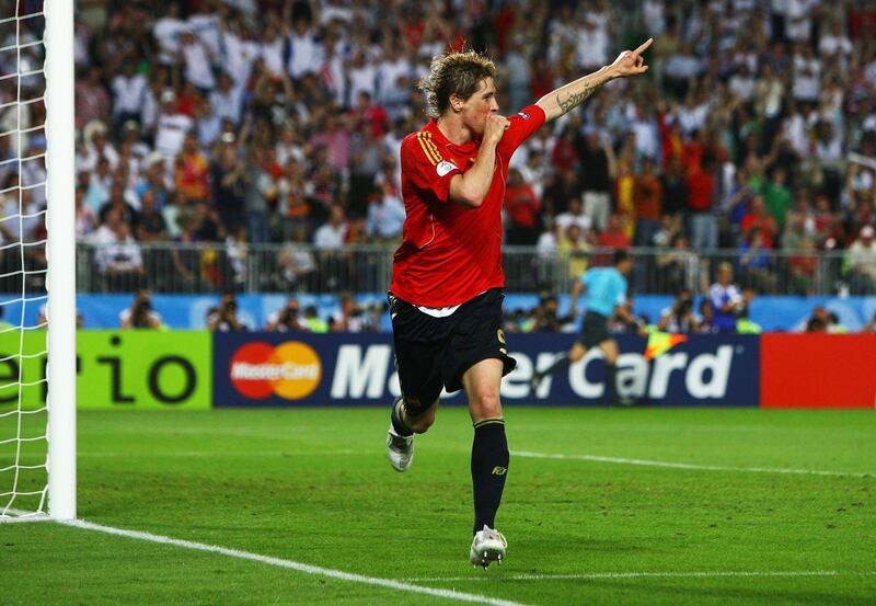 VIENNA, AUSTRIA - JUNE 29:  Fernando Torres of Spain celebrates the opening goal during the UEFA EURO 2008 Final match between Germany and Spain at Ernst Happel Stadion on June 29, 2008 in Vienna, Austria.  (Photo by Alex Livesey/Getty Images)