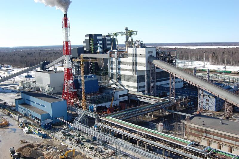 A March 2013 photo of the new, state-of-the-art Enefit280 oil shale refinery about to be launched in northeastern Estonia.  A country of 1.3 million, Estonia aims to soon begin producing high-grade diesel fuel from oil shale that can be used in cars and trucks throughout Europe. Estonia annually produces 1-1.2 million barrels of shale oil, the liquid fuel refining oil shale, a rock. The new plant will have an annual capacity of approximately 2 million barrels. Estonia is attempting to export its unique technological expertise to shale-rich countries such as Jordan and the United States. Home to the creators of Skype and the first country to use online voting, Estonia relishes its image as a technological pioneer. But the tiny East European country's most far-reaching economic achievement could come from how it has learned to squeeze oil from a rock. (AP Photo/Gary Peach)