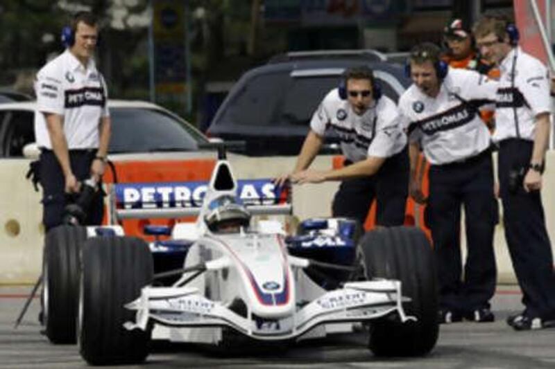 The BMW Sauber driver Nick Heidfeld will be driving with the same team in next season's Formula One championship campaign.