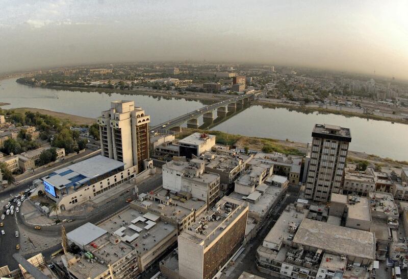 An aerial view of central Baghdad and the Tigris river, May 24, 2014. REUTERS/Stringer ( IRAQ - Tags: CITYSCAPE) - GM1EA5P0ITI01