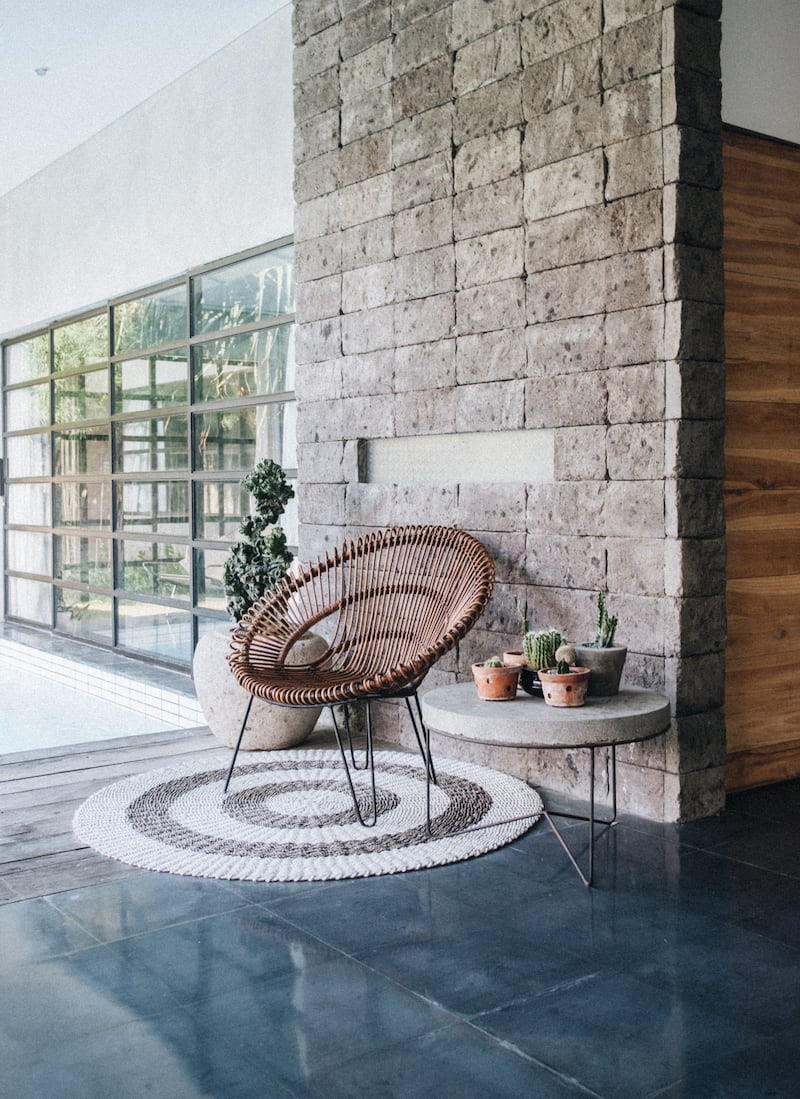 Tiled flooring along with minimal soft furnishings can help keep a room cool when the temperature starts to rise outside. Photo: Unsplash