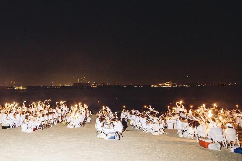 Authentique Diner en Blanc in Dubai 2014. Courtesy: Mr White