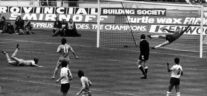11th May 1981:  Manchester City's Tommy Hutchinson scoring the opening goal of the 100th FA Cup Final against Spurs.  (Photo by P. Donnelly/Keystone/Getty Images)