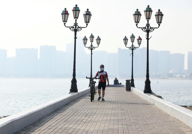 Morning-AD  Residents seen in the morning along the Corniche, in Abu Dhabi on June 5, 2021. Khushnum Bhandari / The National 
Reporter: N/A News