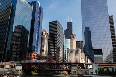 Chicago Architecture with Train. Courtesy of the Illinois Office of Tourism