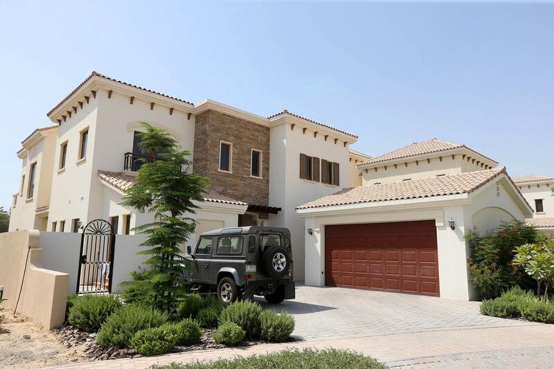 Jumeirah villas: 3BR - Dh190,000 average rental rate, down 11.6% year-on-year. 4BR - Dh253,000 average rental rate, down 8% year-on-year. 5BR - Dh285,000 average rental rate, down 18.6% year-on-year. Pawan Singh / The National
